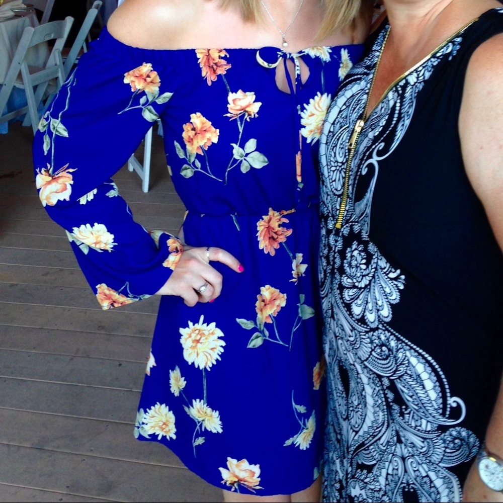 A6 - 321 Strapless Blue Floral Dress Size Small (no tag)